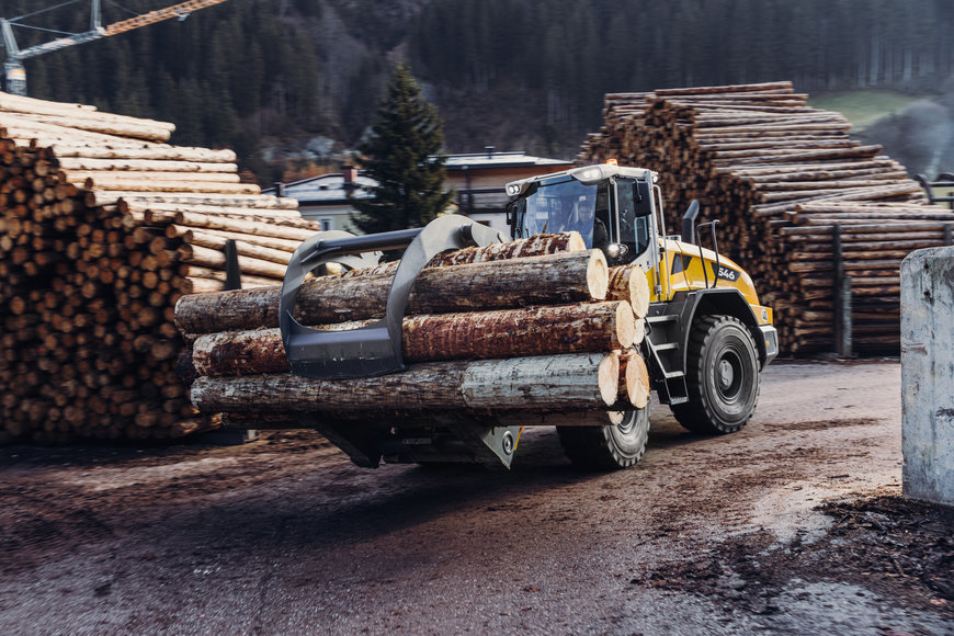 Liebherr présente à la foire forestière de Lucerne 2023 des machines spéciales et des solutions pour l'industrie du bois et la sylviculture